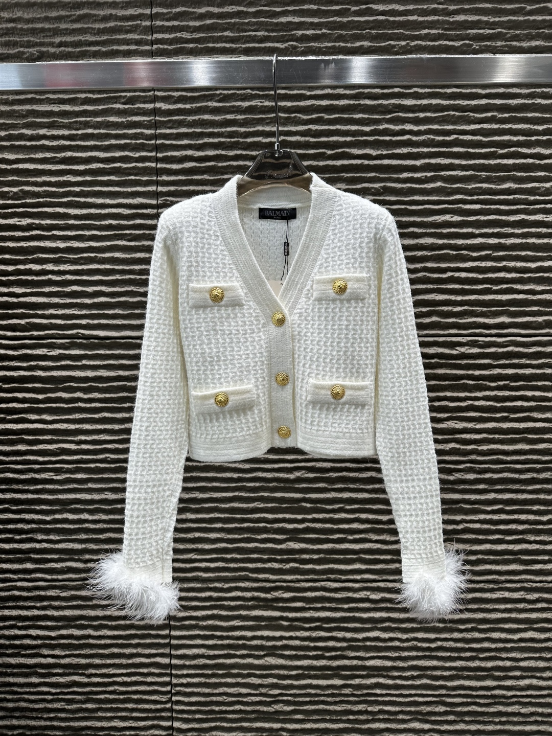 激安価格！2026 バルマン 新作 ニット 偽物 3色