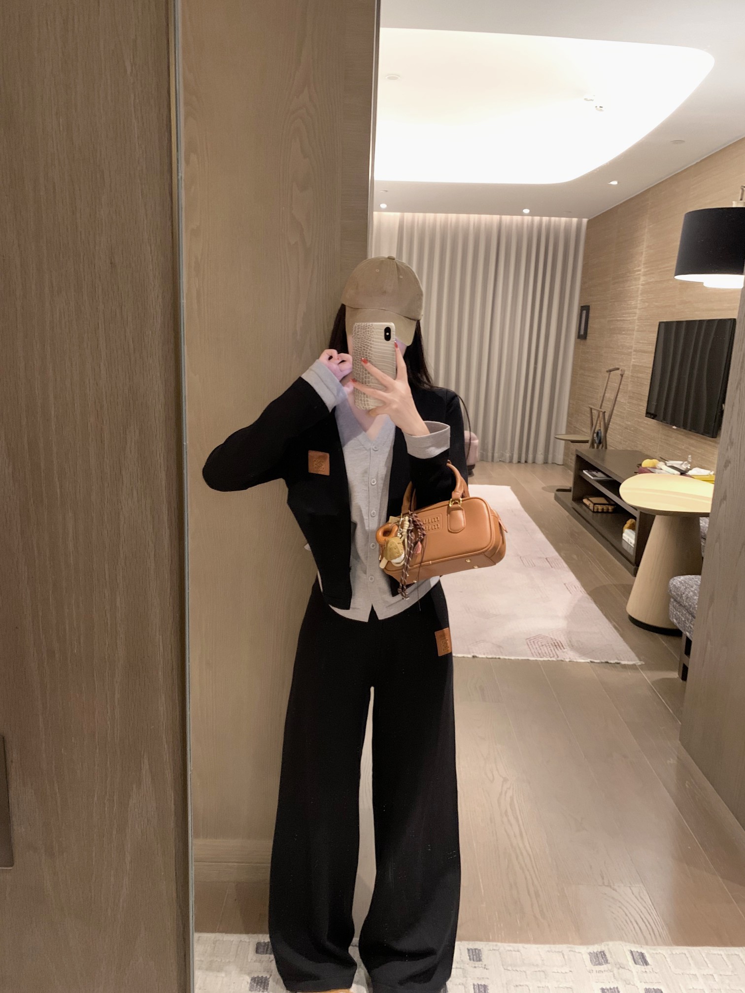 即発送！ 2026 ロエベ 新作 セットアップ スーパーコピー