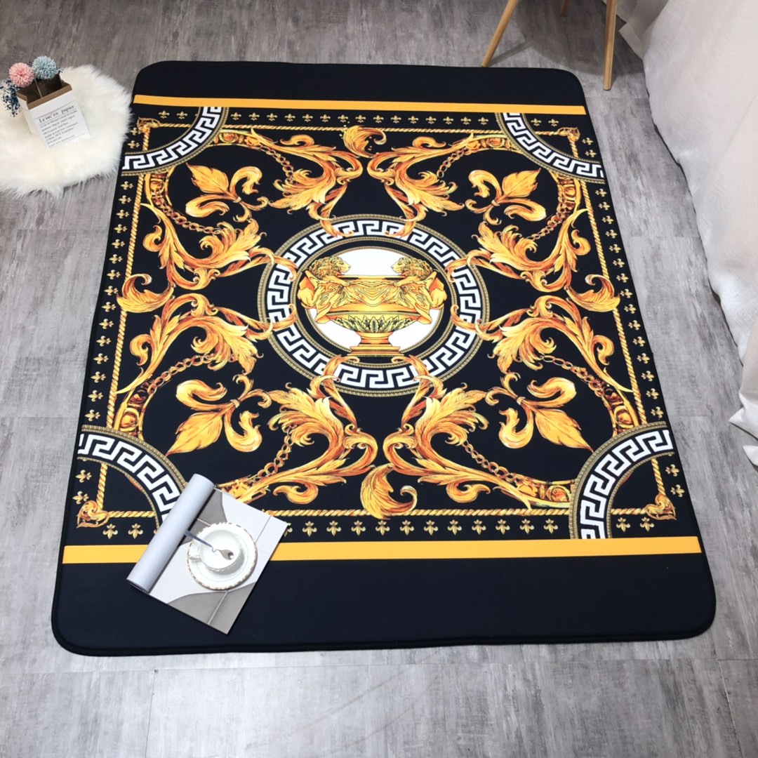 注目度抜群！ヴェルサーチェ 2026新作 カーペット絨毯 人気カーペット新品 オールシーズン 絨毯新居マット 新居寝具用品