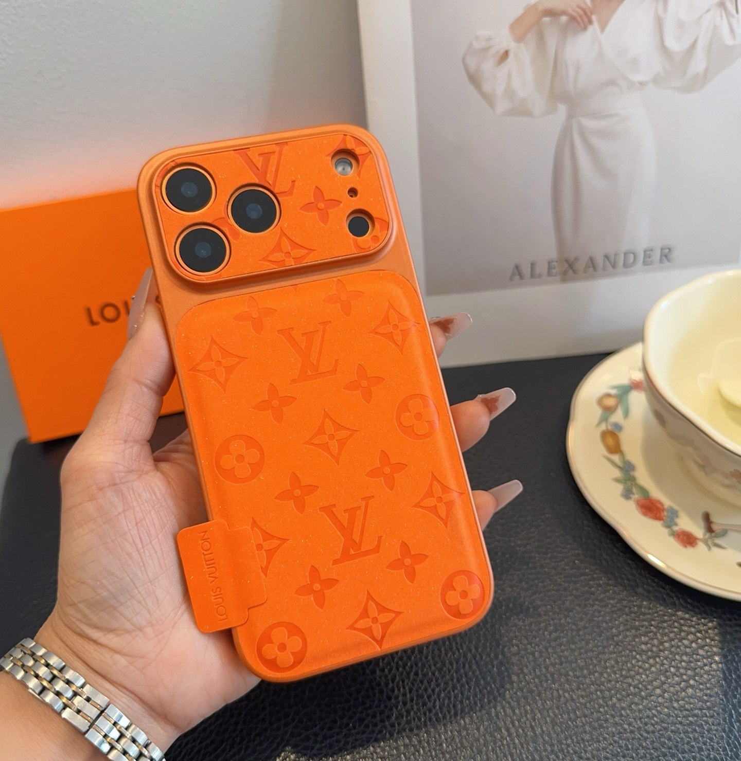 ★日本!!人気！2026 ルイヴィトン 新作 iPhone ケース 全機種 販売 スーパーコピー