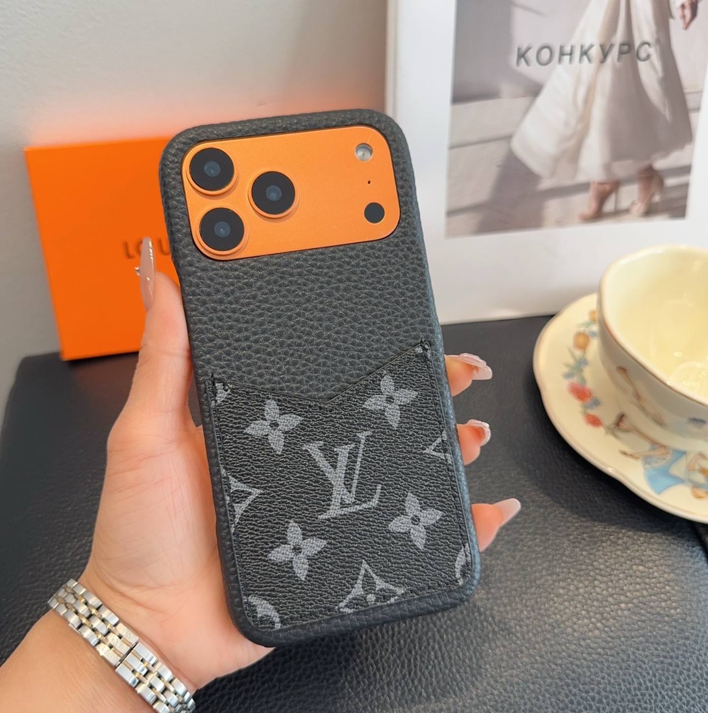 世界中で大人気♪ 2026 ルイヴィトン 新作 iPhone ケース 全機種 販売 コピー