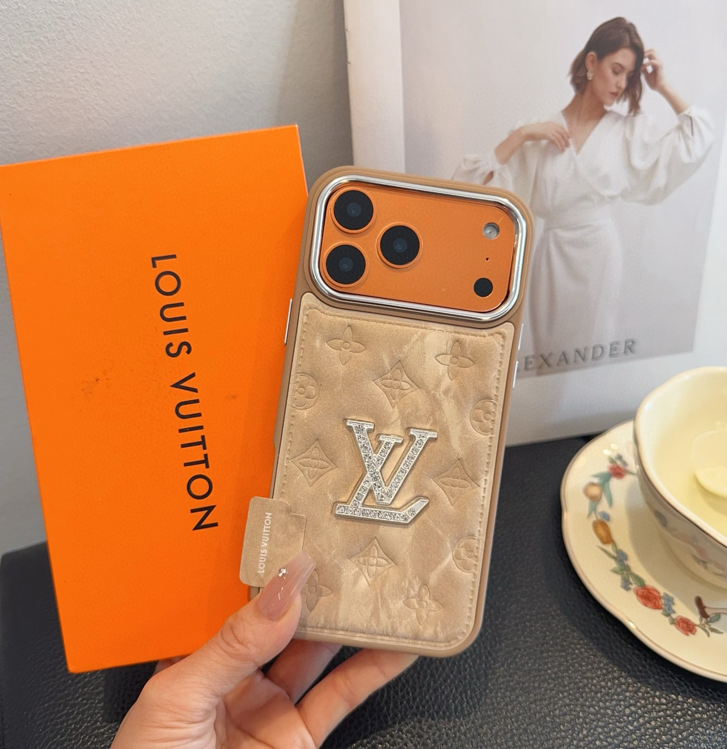 入手困難！2026 ルイヴィトン 新作 iPhone ケース 全機種 販売 偽物