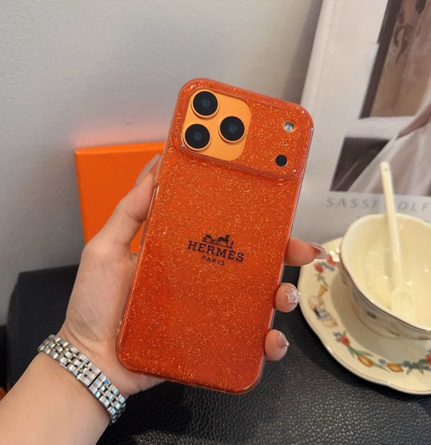 新色登場☆ 2026 エルメス 新作 iPhone ケース 全機種 販売 スーパーコピー