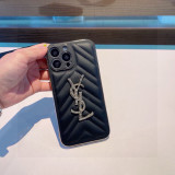 注目度抜群！2026 サンローラン 新作 iPhone ケース 全機種 販売 偽物