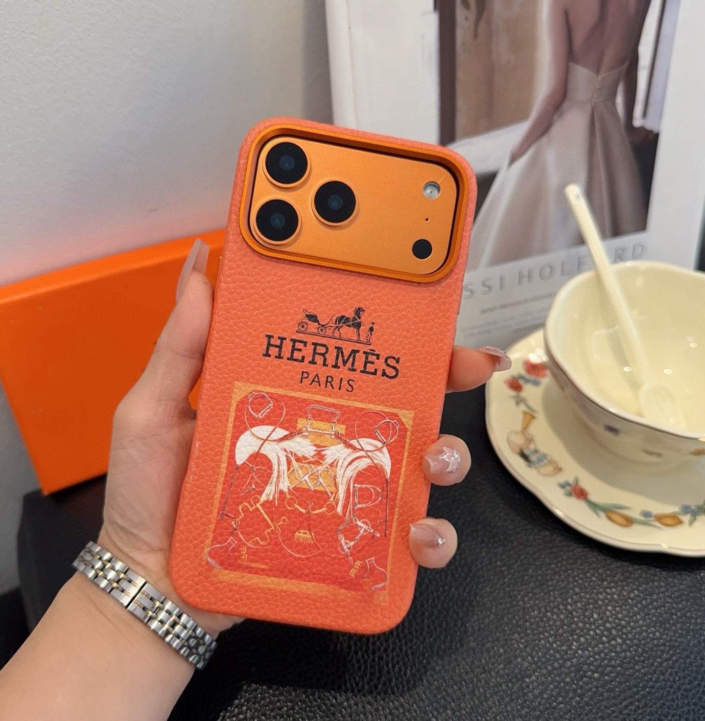 完売必至 ★ 2026 エルメス 新作 iPhone ケース 全機種 販売 偽物