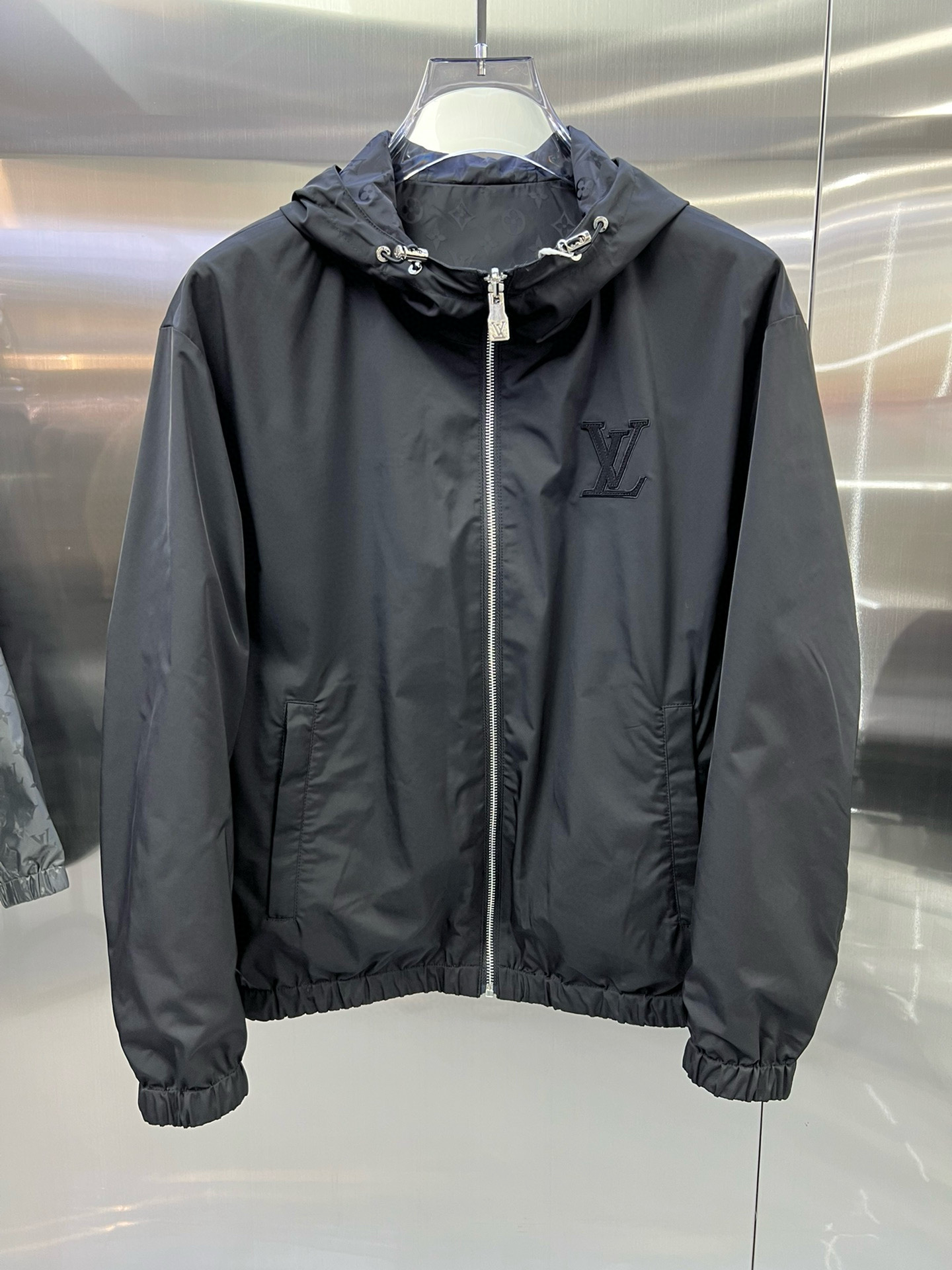注目度抜群！2026 ルイヴィトン 新作 ジャケット スーパーコピー