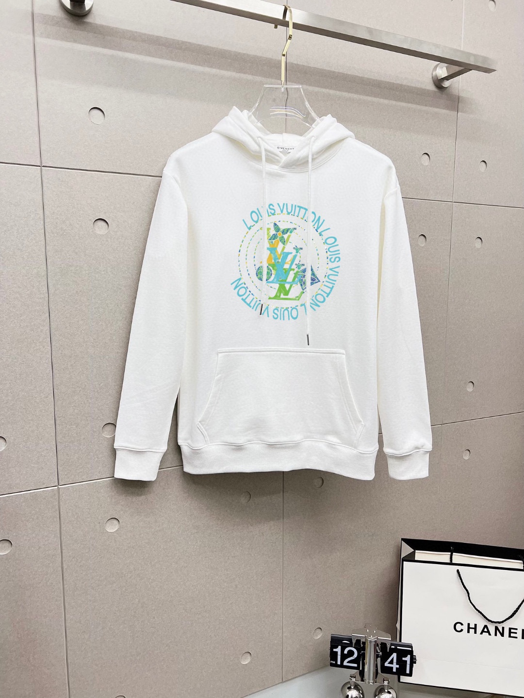 ☆超人気☆ 2026 ルイヴィトン 新作 パーカー コピー 2色