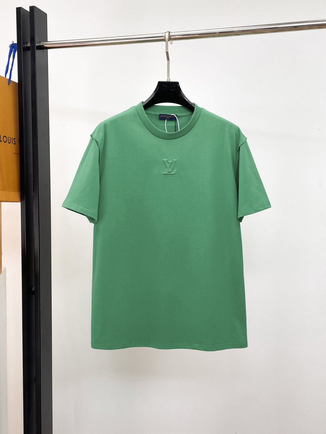 おすすめ 2026 ルイヴィトン 新作 半袖Tシャツ スーパーコピー