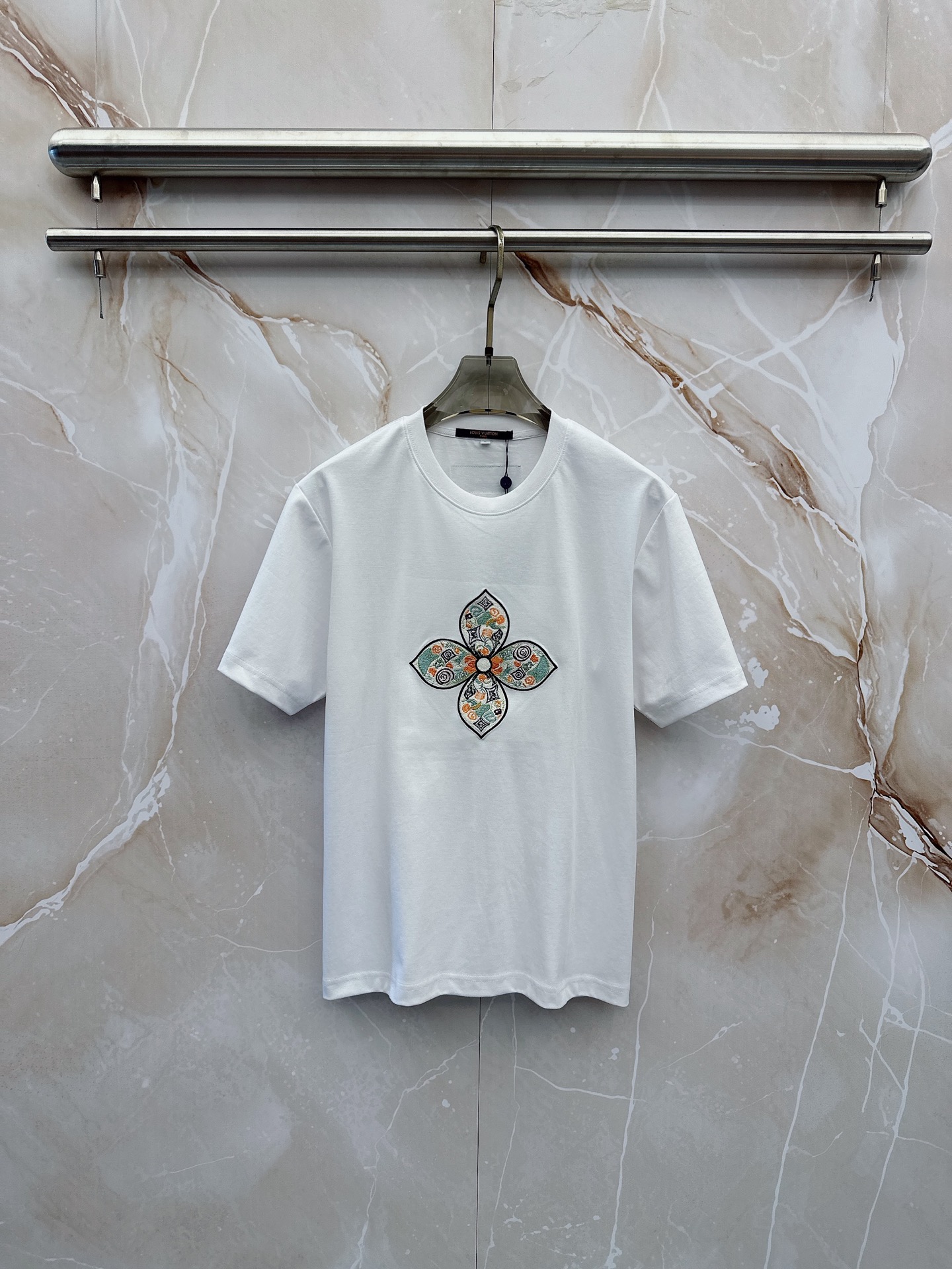 【限定カラー】2026 ルイヴィトン 新作 半袖Tシャツ スーパーコピー