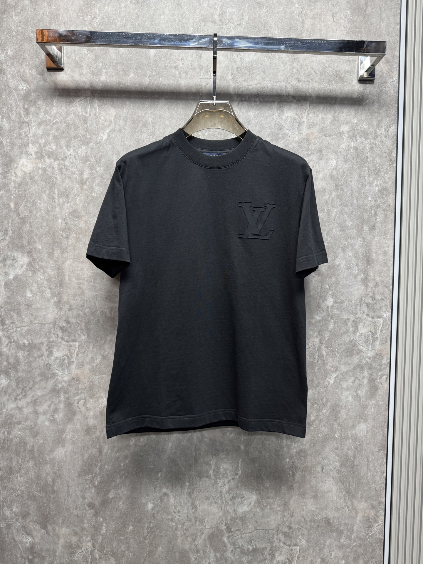 完売必至 2026 ルイヴィトン 新作 半袖Tシャツ コピー