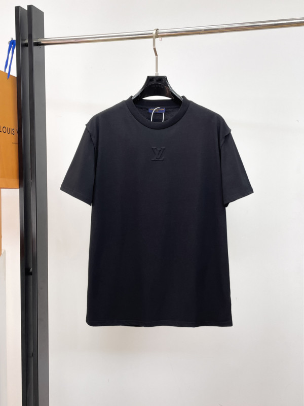 人気No1 2026 ルイヴィトン 新作 半袖Tシャツ 偽物