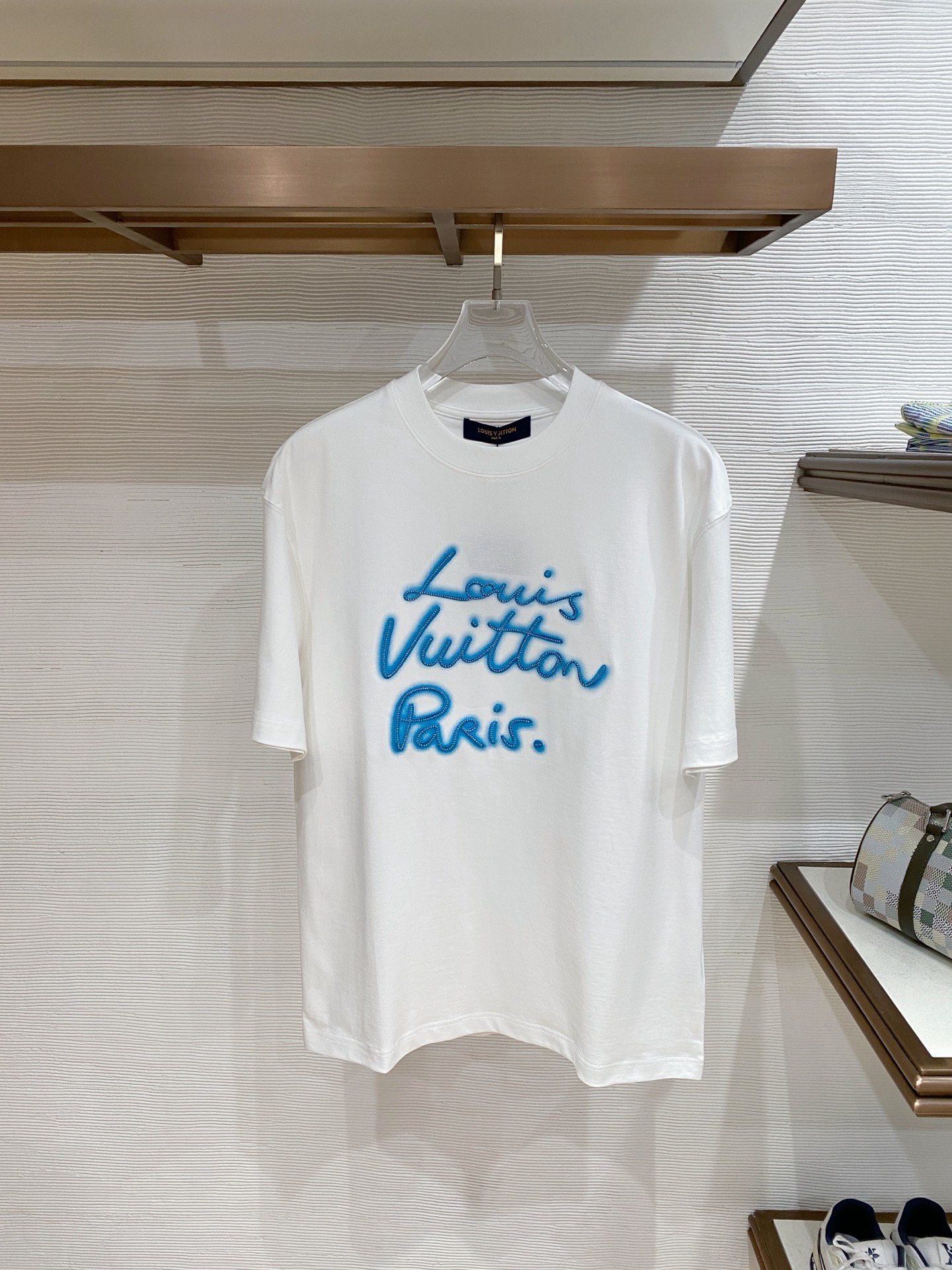 累積売上総額第１位！2026 ルイヴィトン 新作 半袖Tシャツ コピー