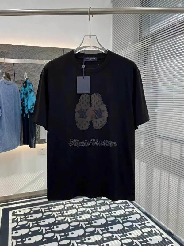 【即発】★ 2026 ルイヴィトン 新作 半袖Tシャツ スーパーコピー