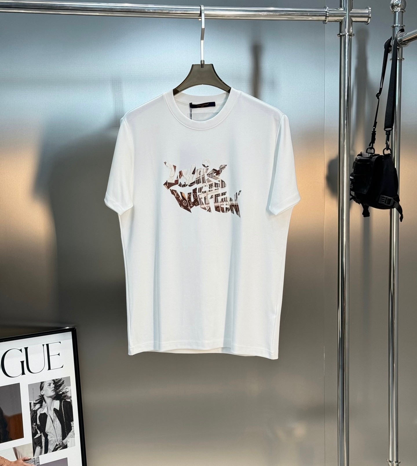 完売必至 ★ 2026 ルイヴィトン 新作 半袖Tシャツ 偽物