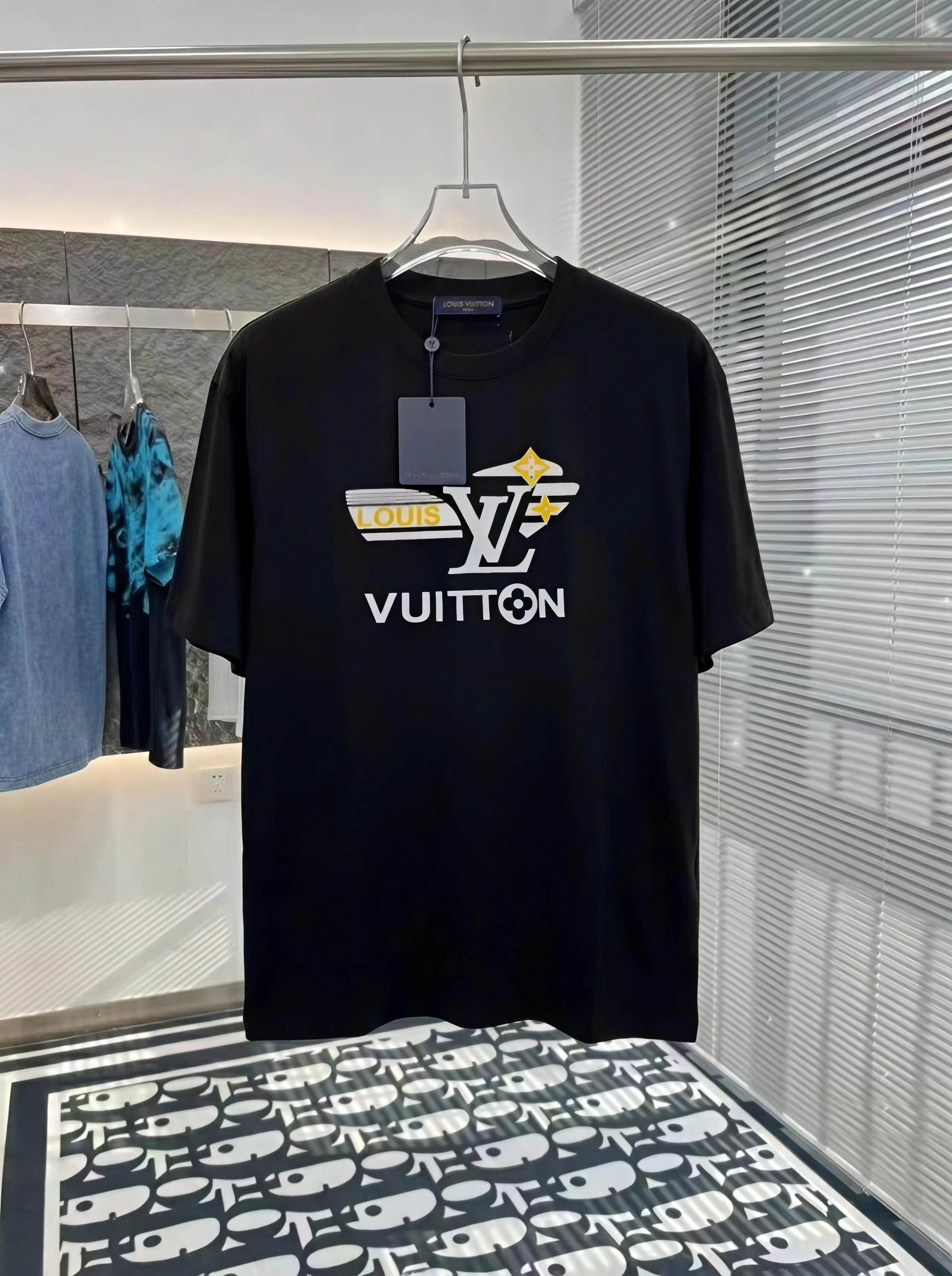超限定♪ 2026 ルイヴィトン 新作 半袖Tシャツ コピー