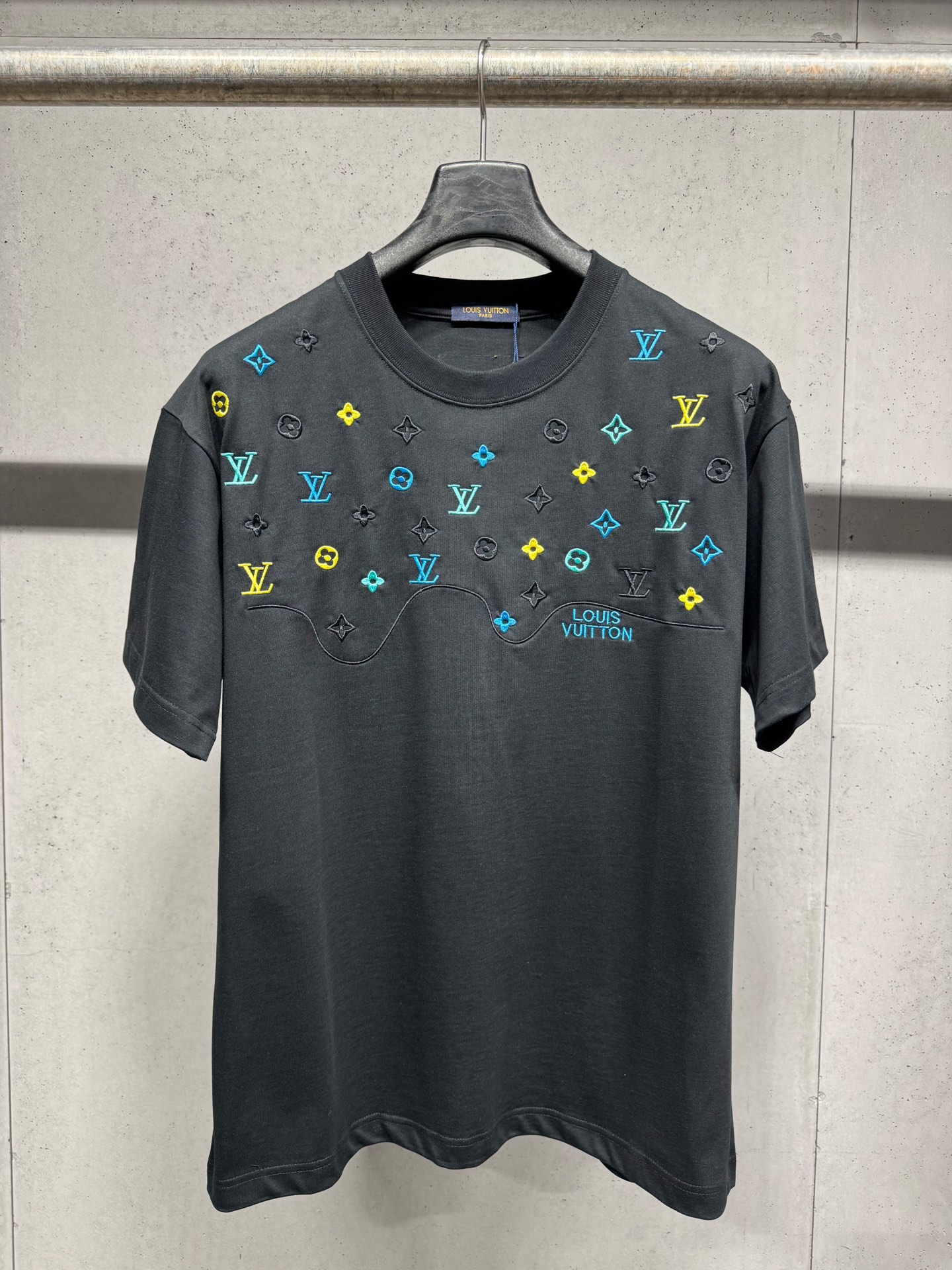 《人気★》2026 ルイヴィトン 新作 半袖Tシャツ スーパーコピー