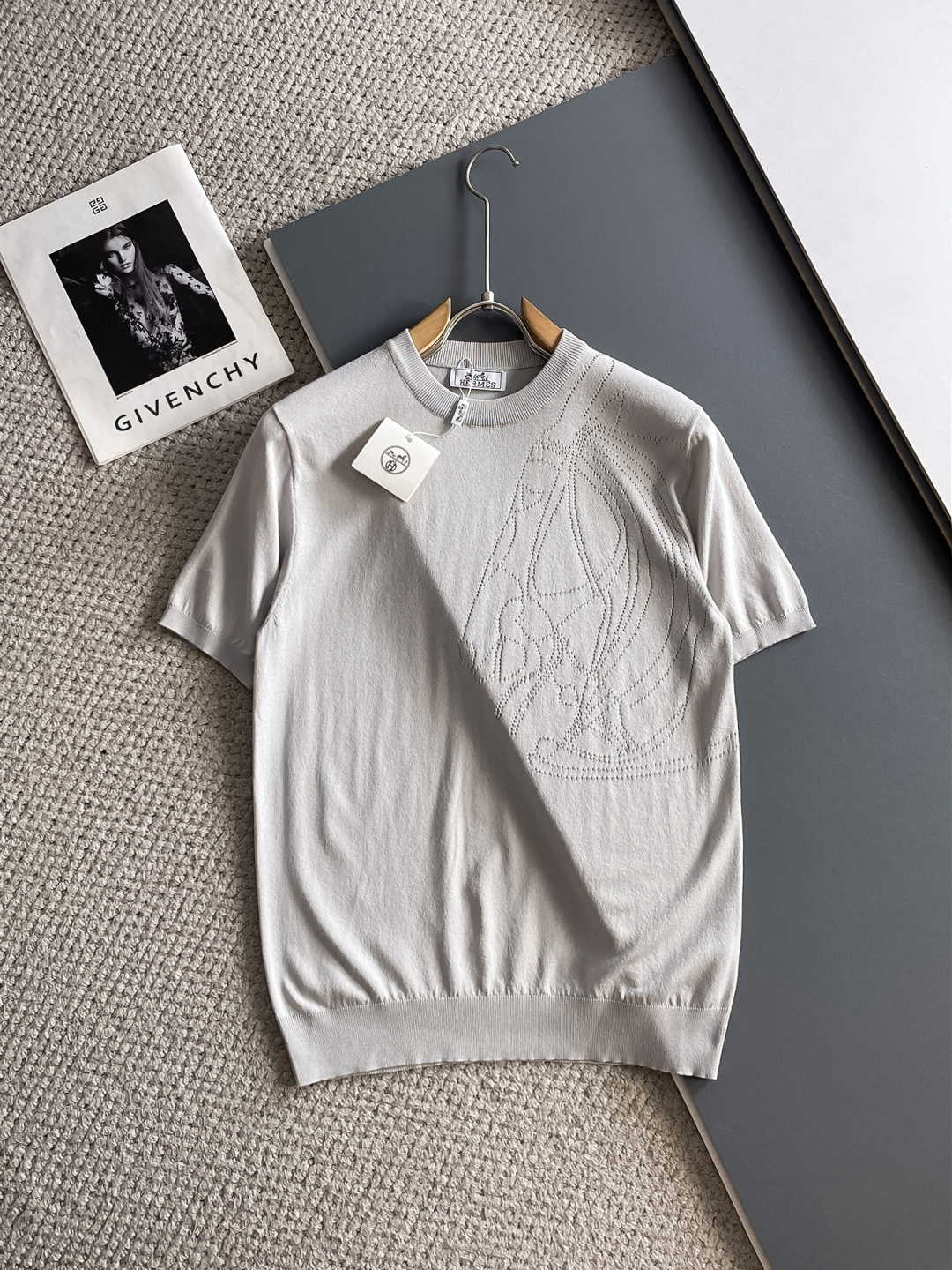 入手困難品！ 2026 エルメス 新作 半袖Tシャツ スーパーコピー