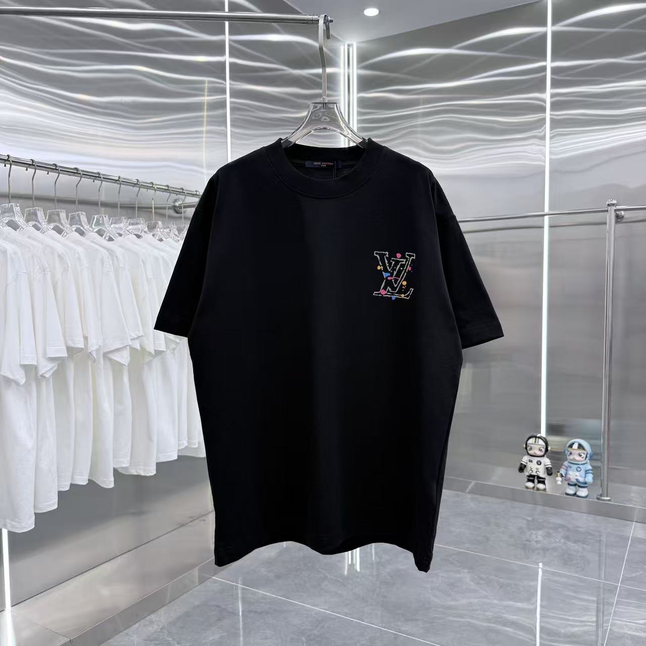 ☆超人気☆ 2026 ルイヴィトン 新作 半袖Tシャツ スーパーコピー