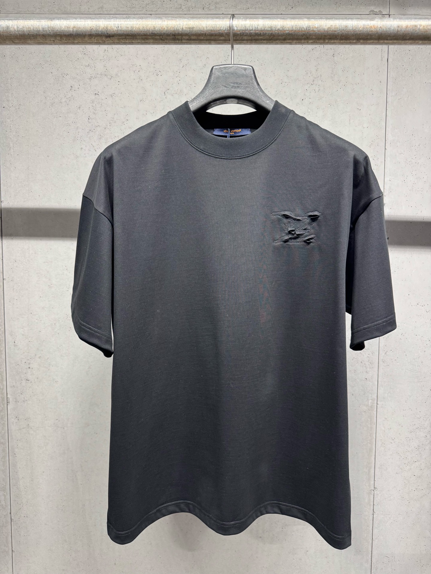 高品質 2026 ルイヴィトン 新作 半袖Tシャツ コピー