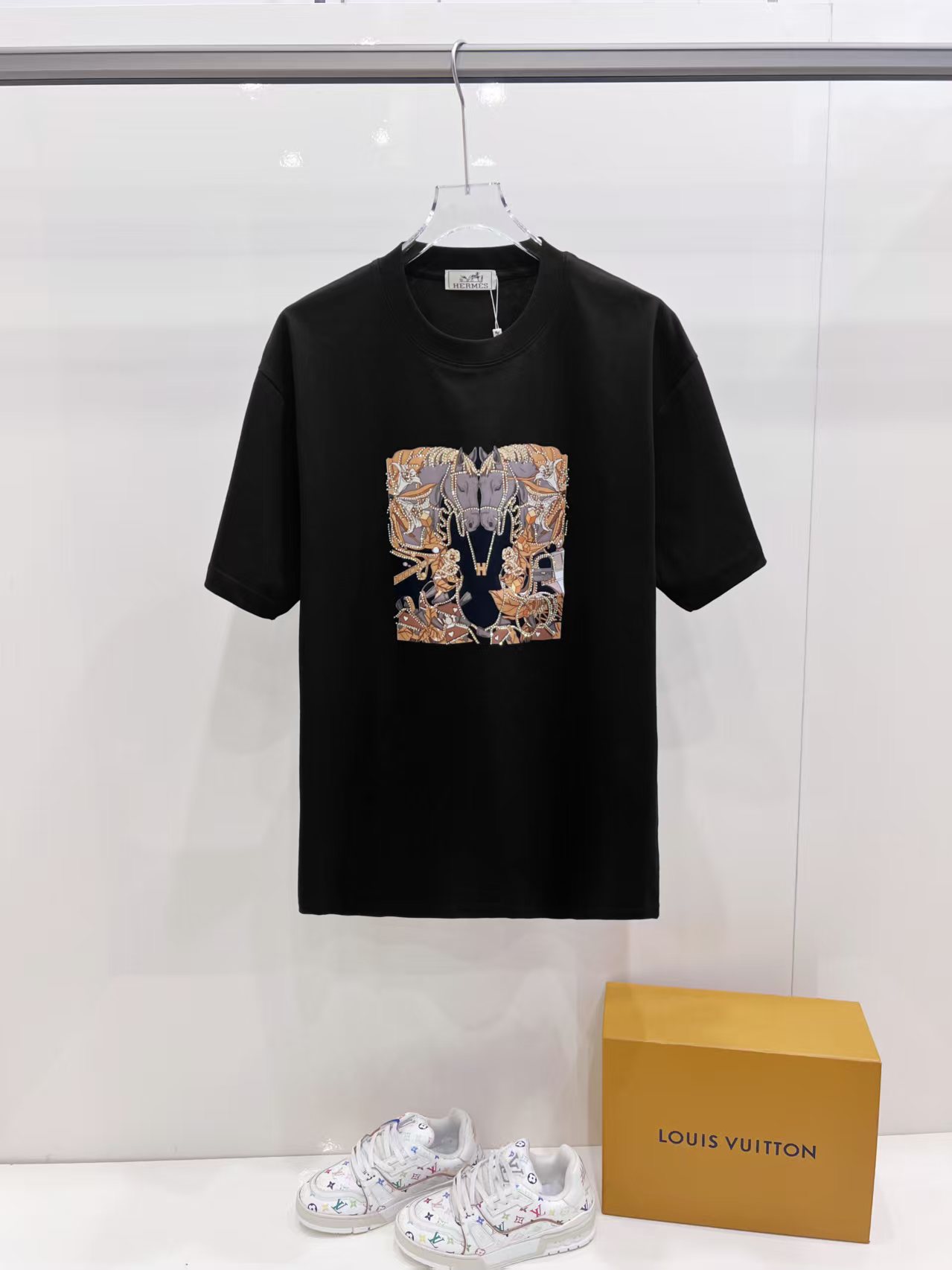 肌触り最高な  2026 エルメス 新作 半袖Tシャツ 偽物