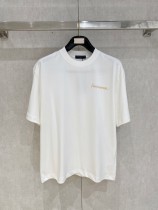 一目惚れ♪ 2026 ルイヴィトン 新作 半袖Tシャツ スーパーコピー