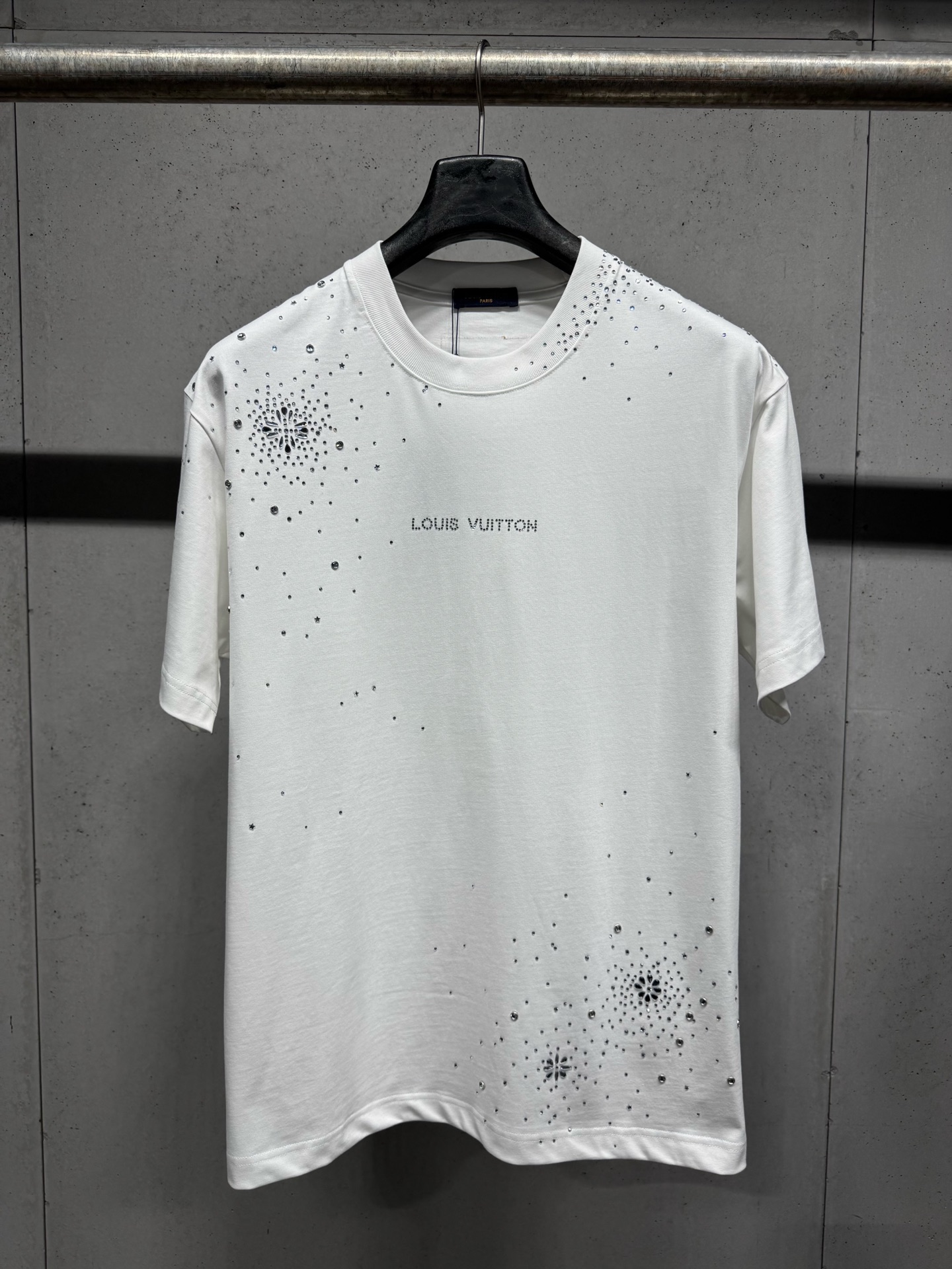 【大特価】2026 ルイヴィトン 新作 半袖Tシャツ 偽物