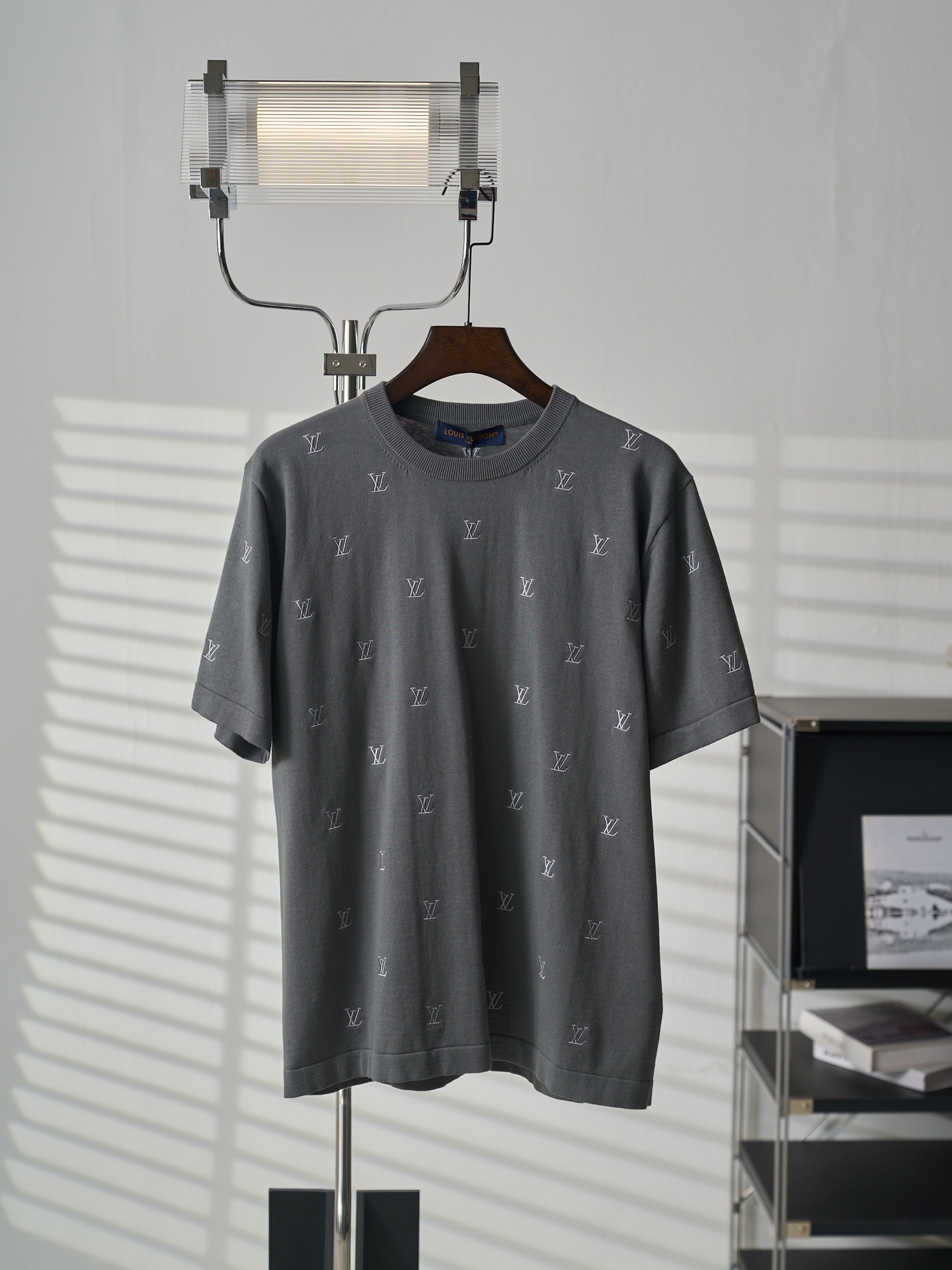 絶対欲しい！2026 ルイヴィトン 新作 半袖Tシャツ スーパーコピー