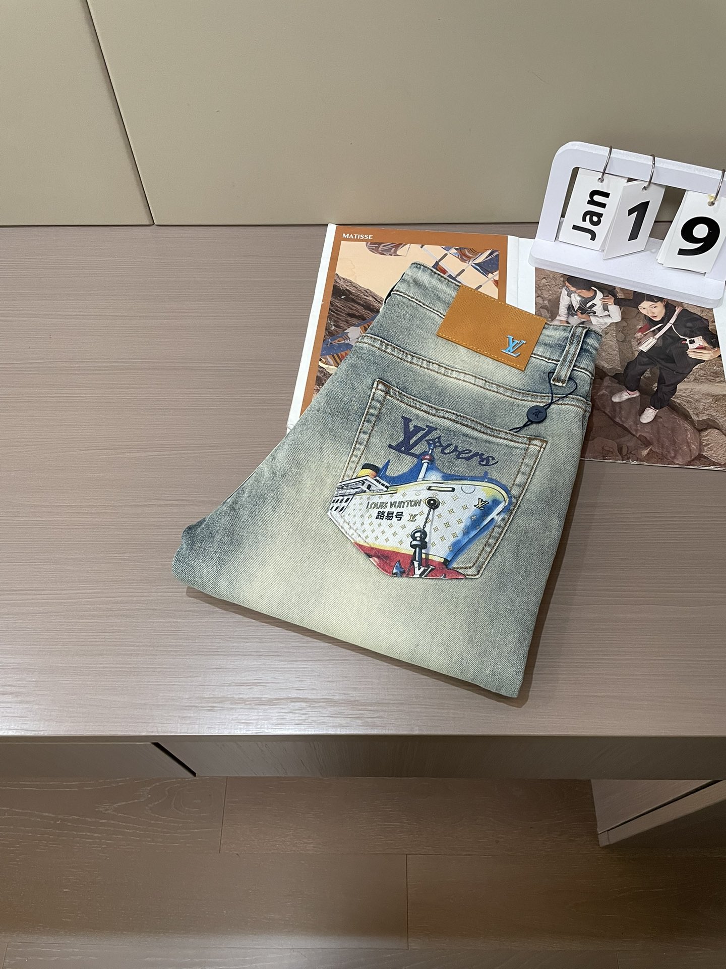 入手困難品！2026 ルイヴィトン 新作 ジーンズ コピー