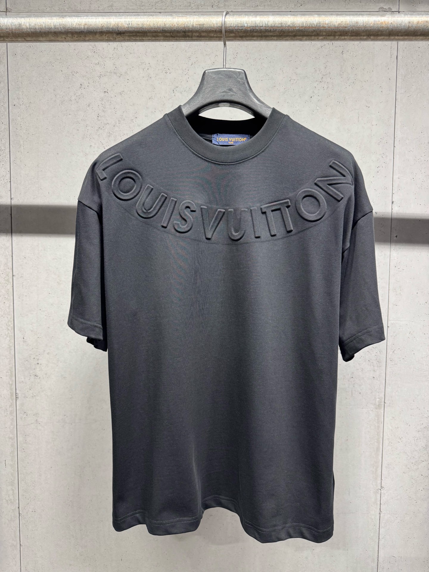 売上総額１位！2026 ルイヴィトン 新作 半袖Tシャツ 偽物
