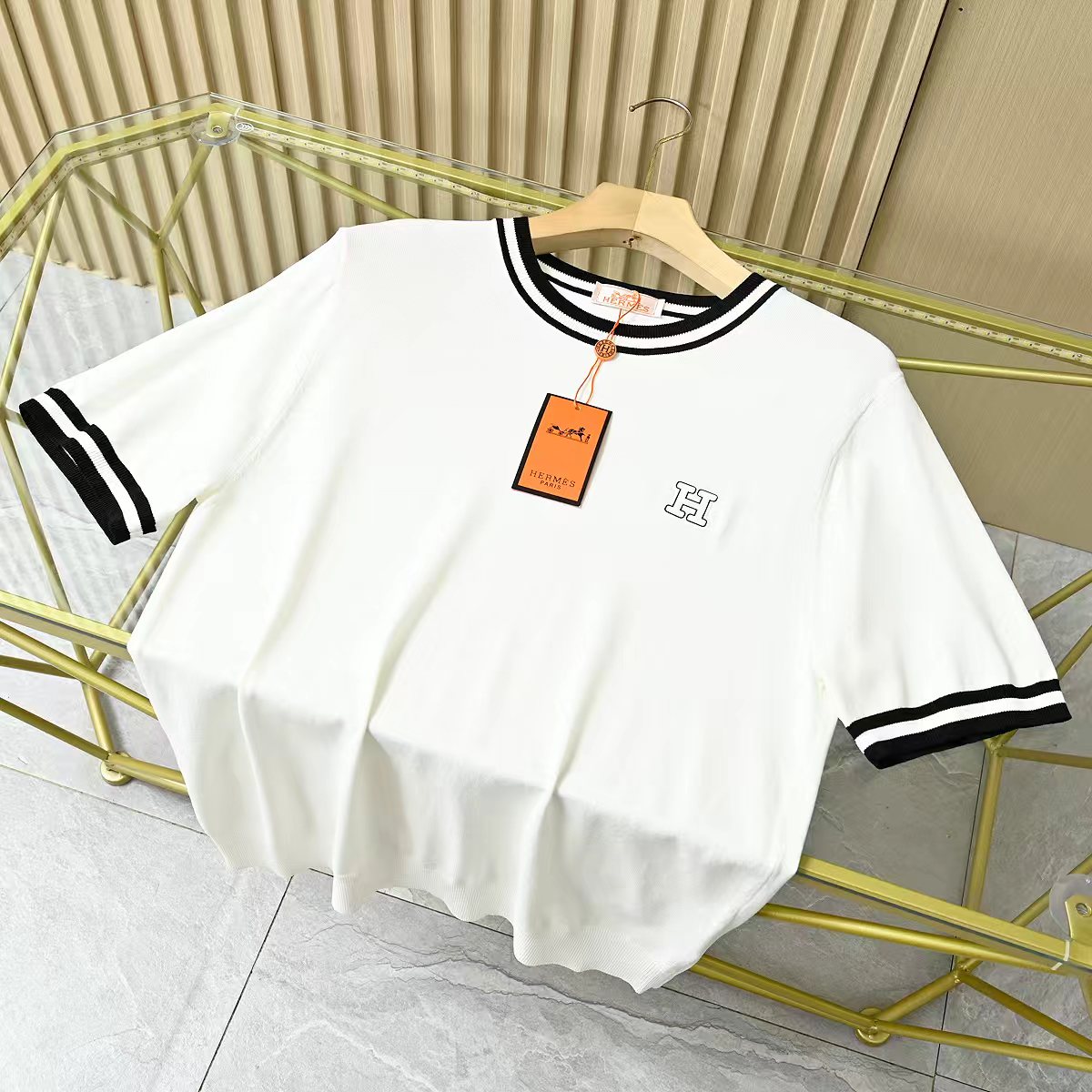 超限定♪ 2026 エルメス 新作 半袖Tシャツ 偽物  3色