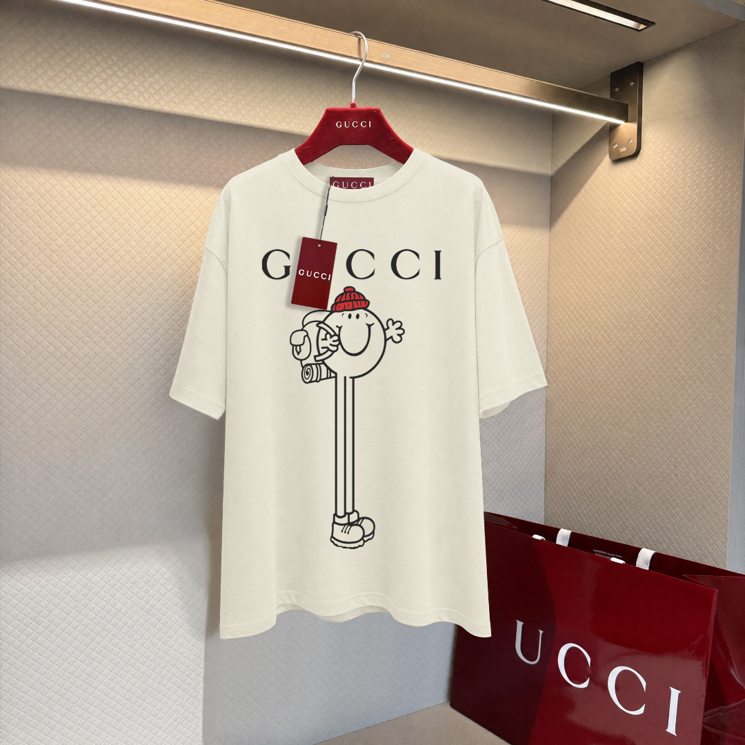 入手困難！2026 グッチ 新作 半袖Tシャツ 偽物