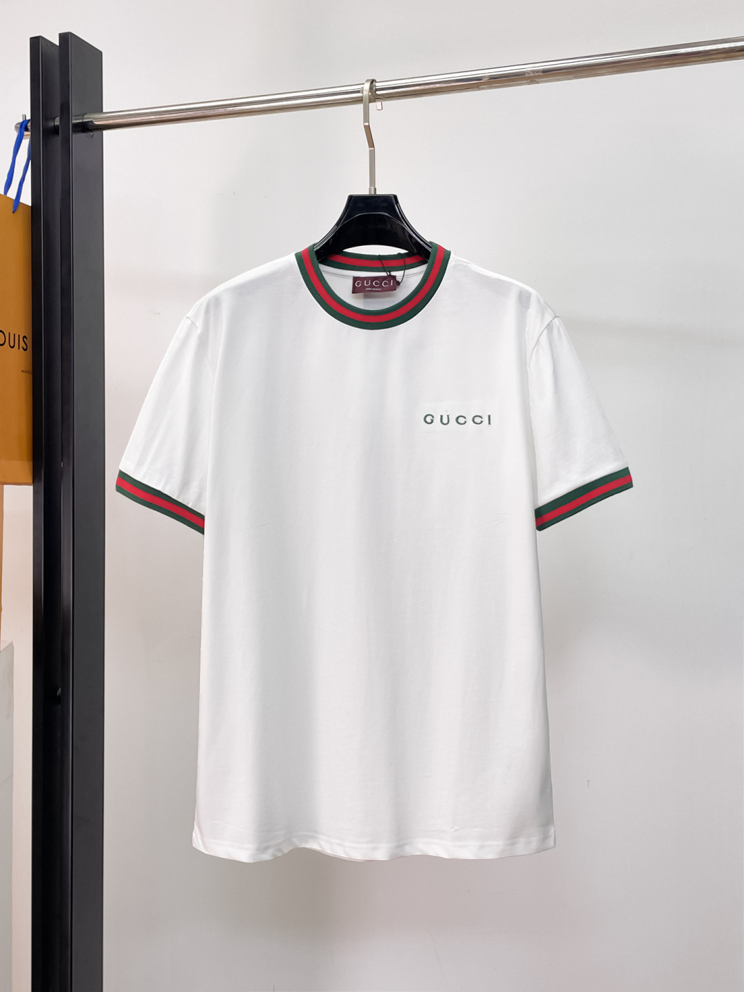 完売前に！2026 グッチ 新作 半袖Tシャツ 偽物