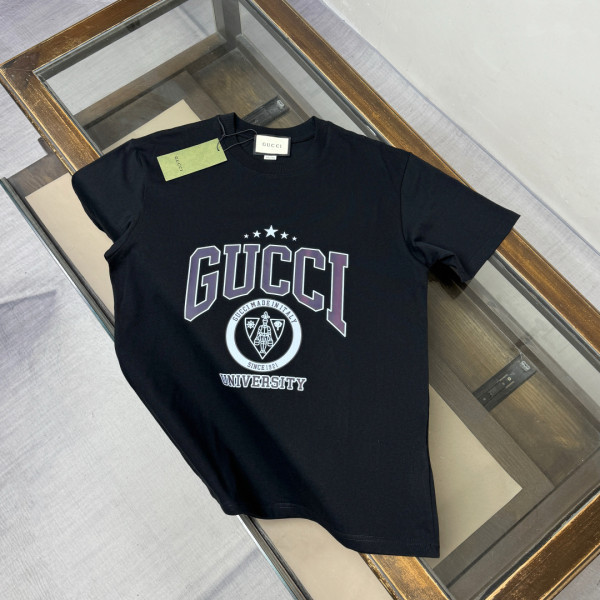 注目度抜群！2026 グッチ 新作 半袖Tシャツ コピー