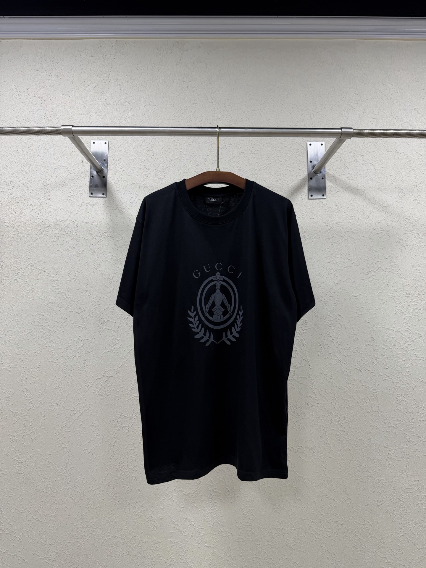 定番人気！2026 グッチ 新作 半袖Tシャツ 偽物