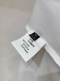 注目アイテム♡ 2026 グッチ 新作 半袖Tシャツ 偽物