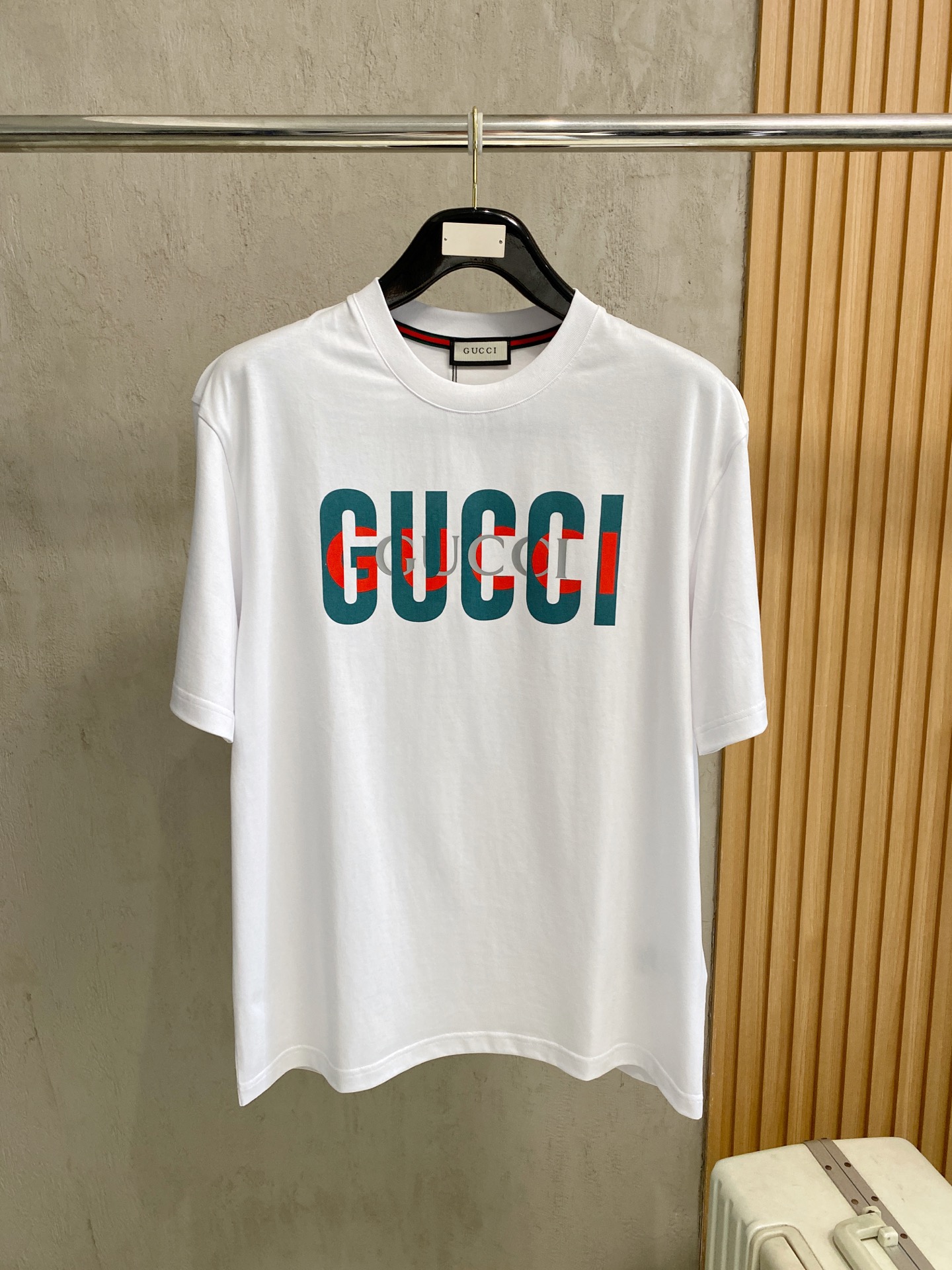 希少♪限定 2026 グッチ 新作 半袖Tシャツ 偽物