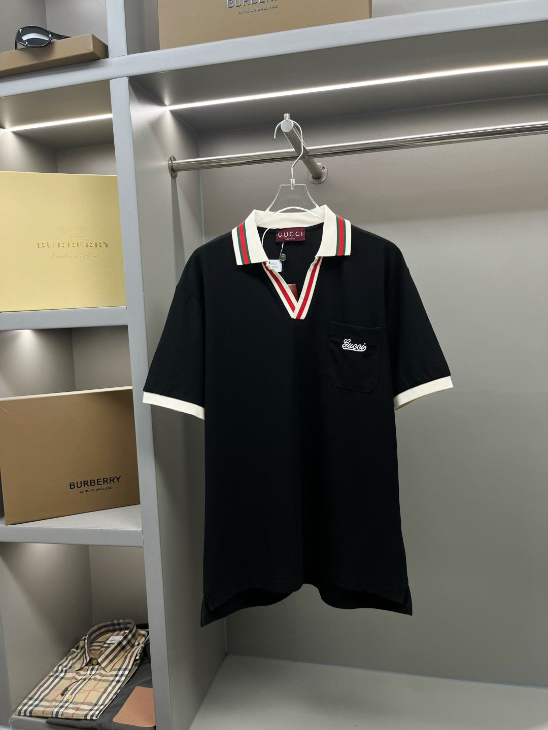 注目度抜群！2026 グッチ 新作 半袖Tシャツ 偽物