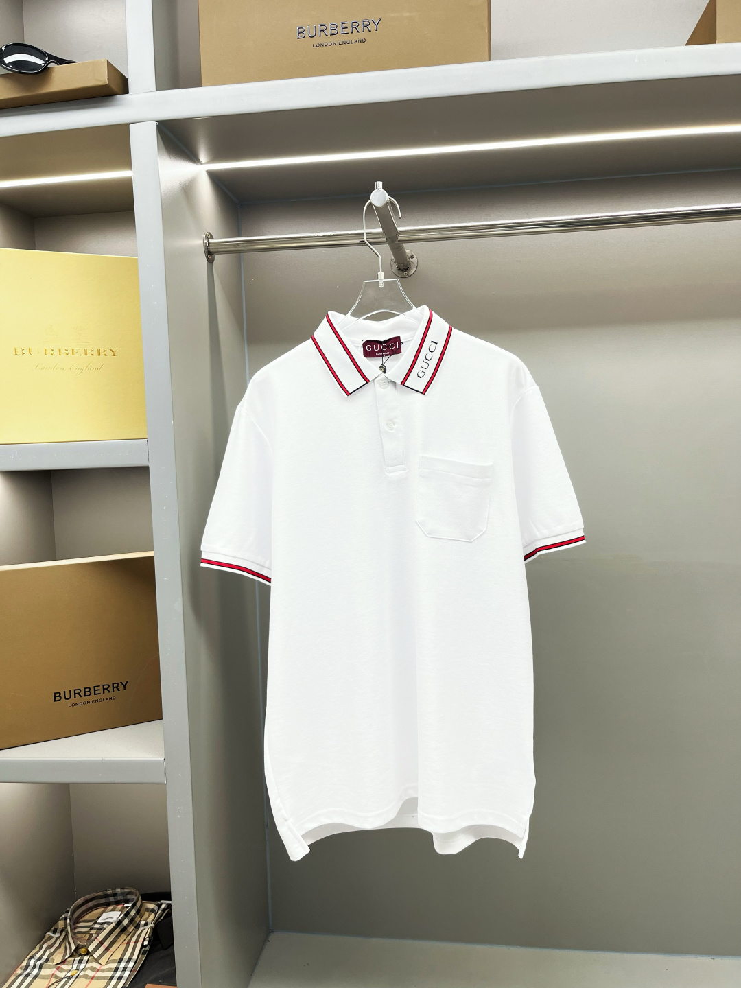 絶対欲しい！2026 グッチ 新作 半袖Tシャツ 偽物