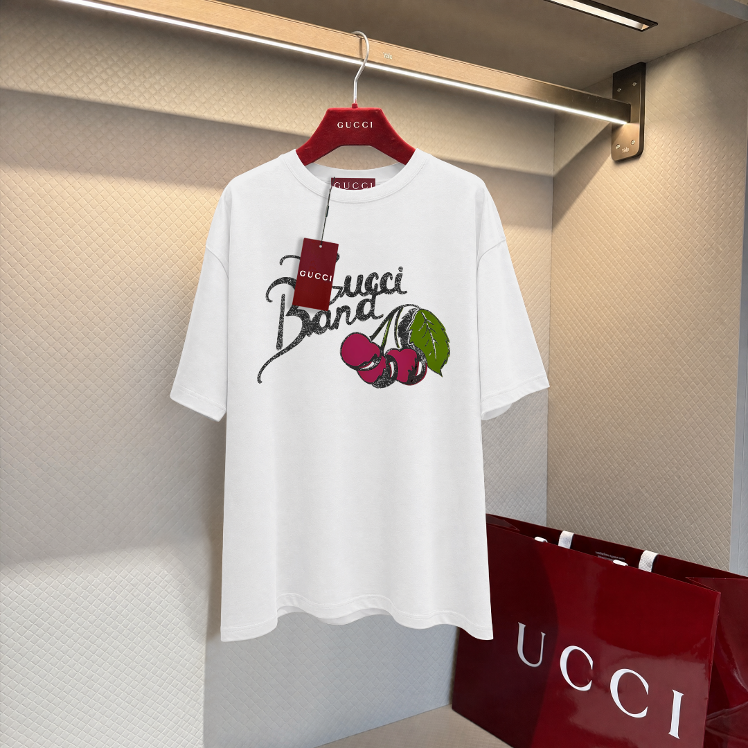 激安価格！2026 グッチ 新作 半袖Tシャツ 偽物