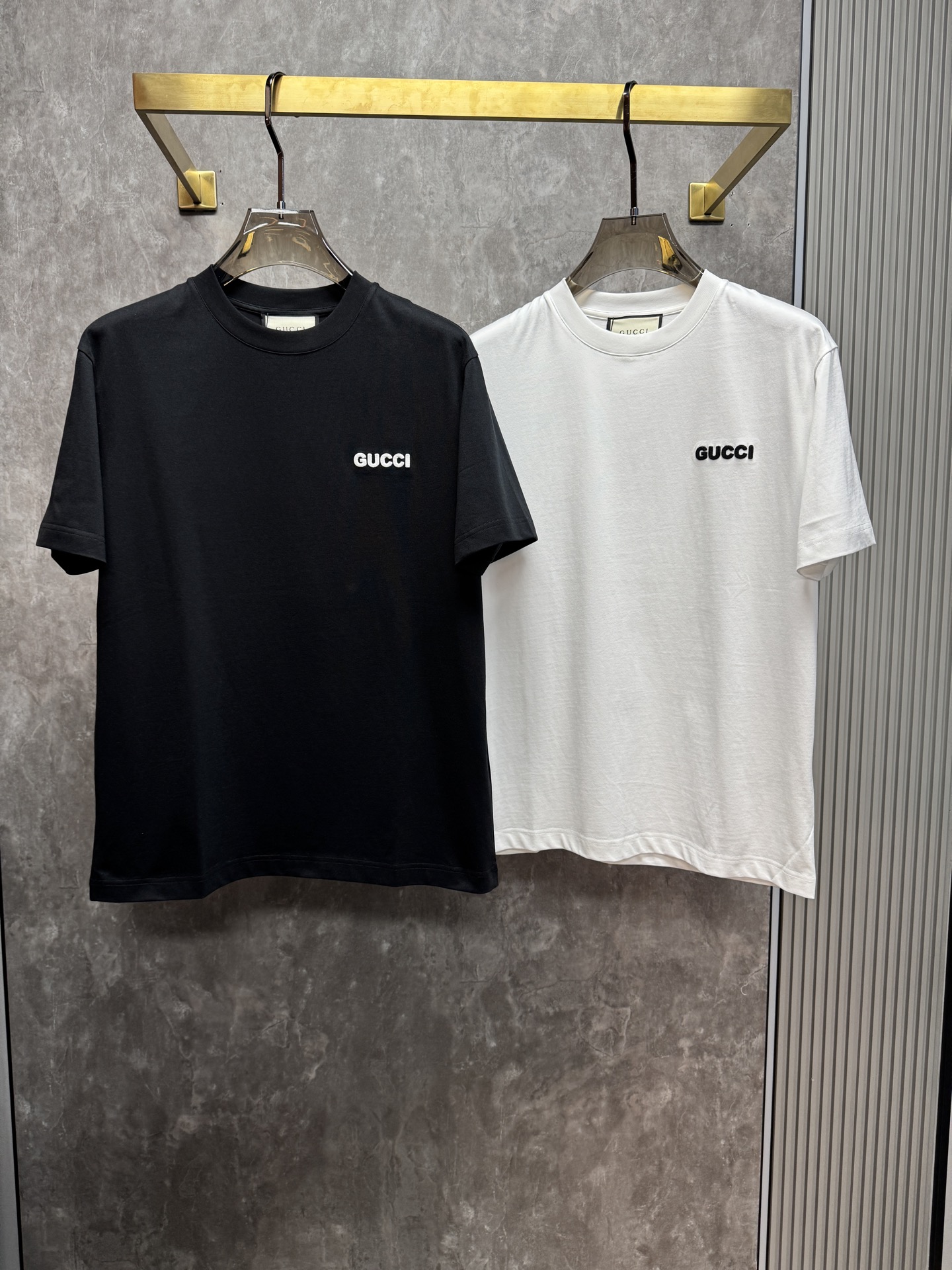 おすすめ 2026 グッチ 新作 半袖Tシャツ スーパーコピー 2色