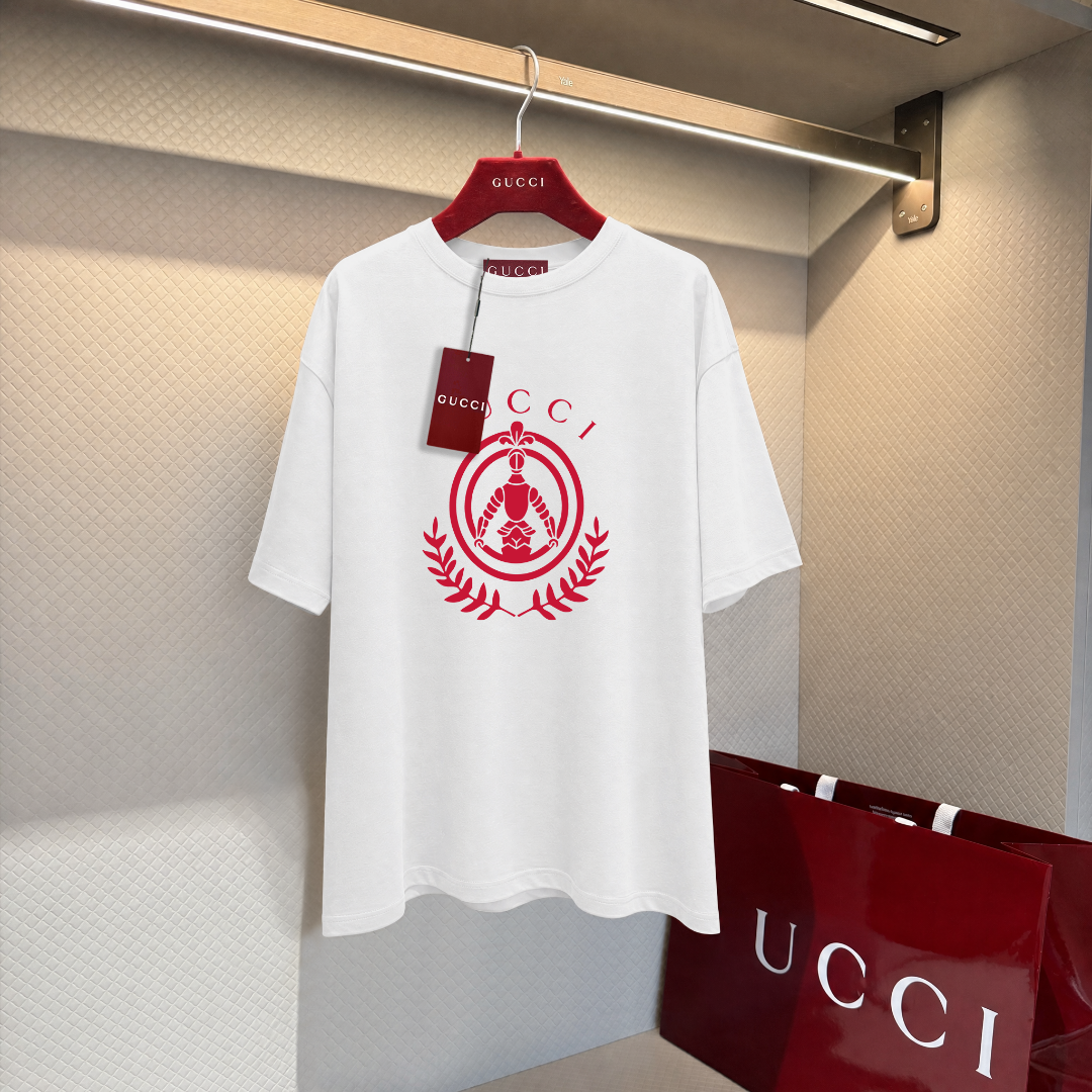 目を惹くカラー 2026 グッチ 新作 半袖Tシャツ 偽物