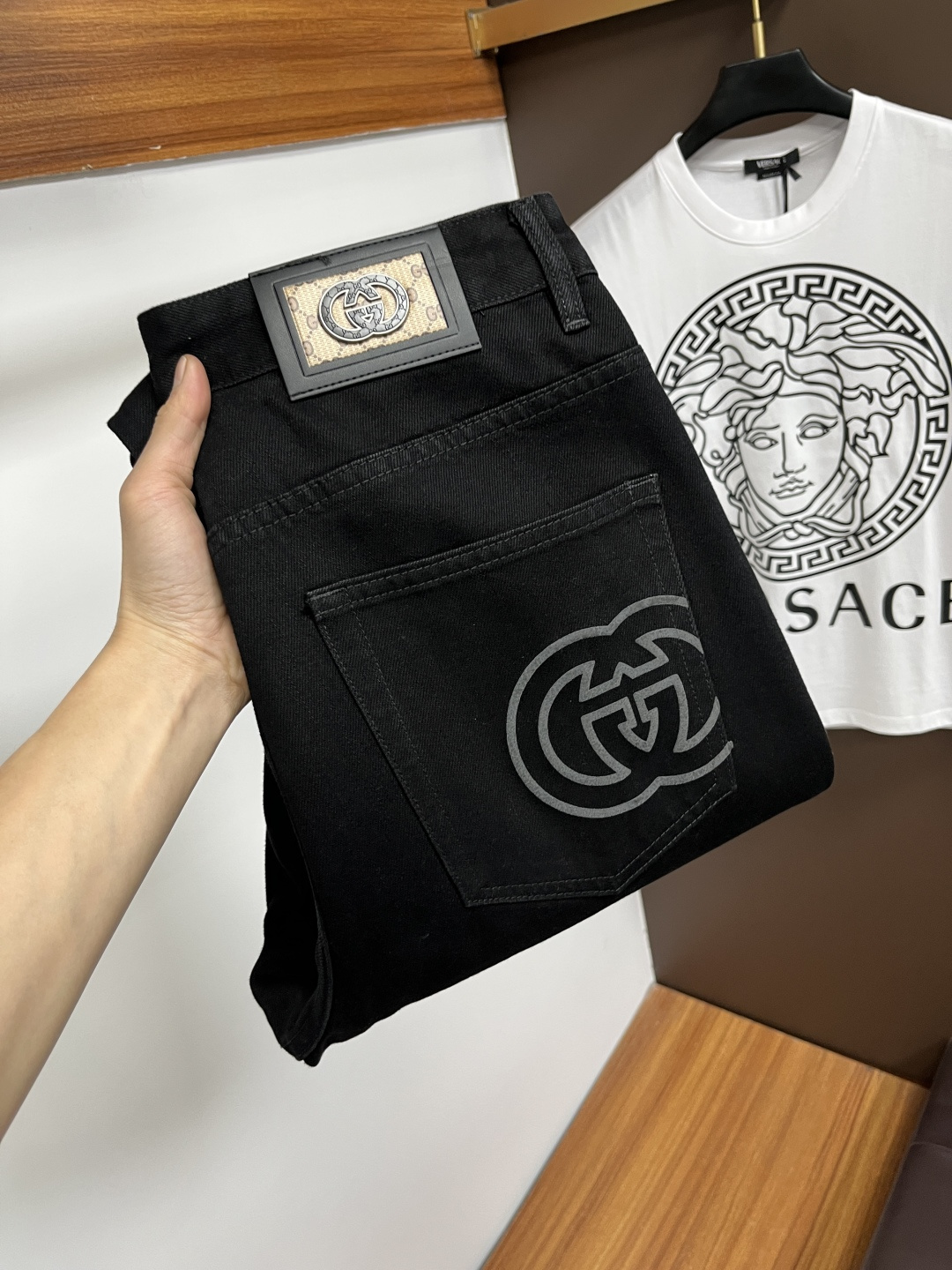 完売必至 2026 グッチ 新作 ジーンズ スーパーコピー