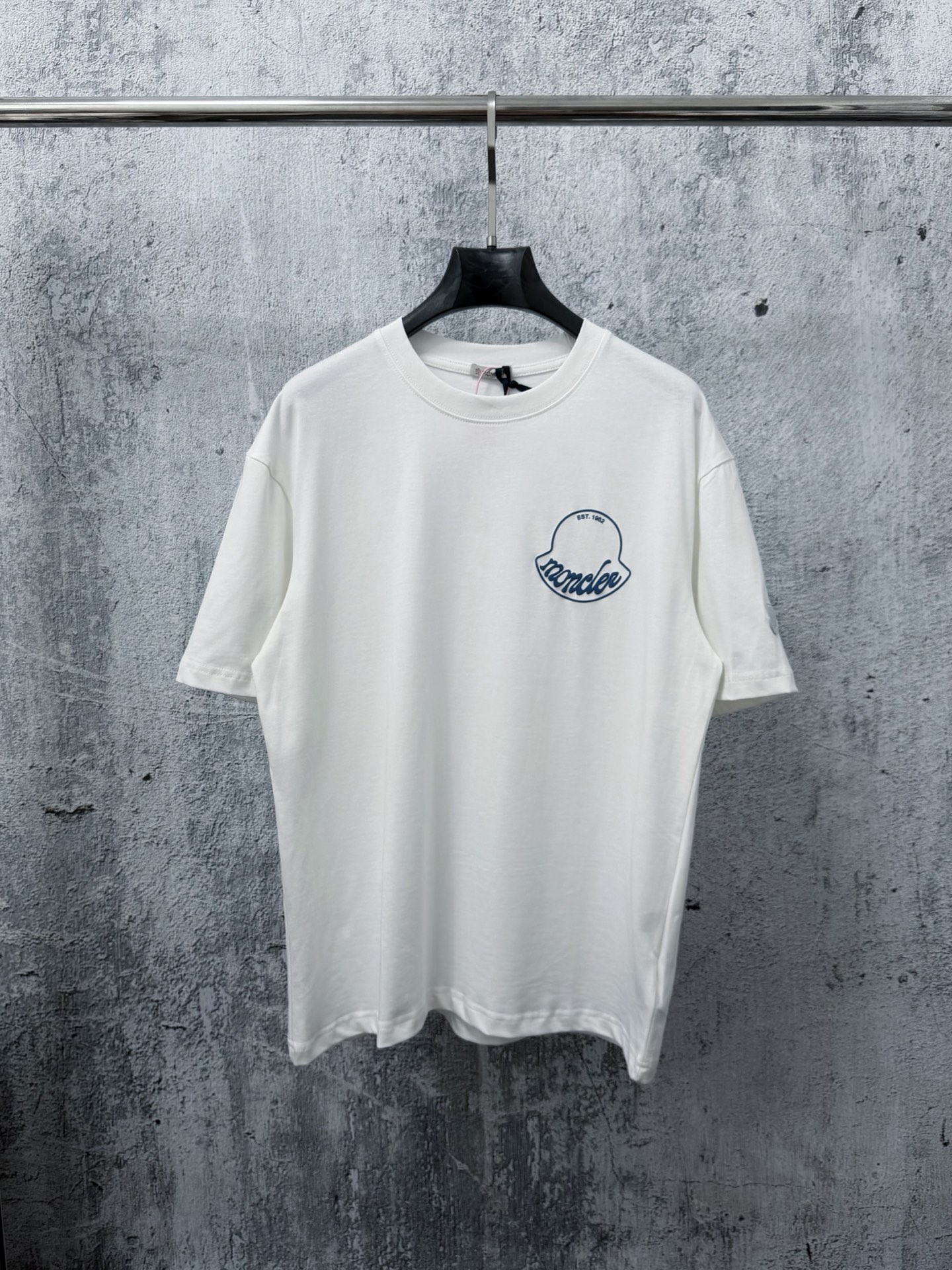 新色登場☆ 2026 モンクレール 新作 半袖Tシャツ コピー