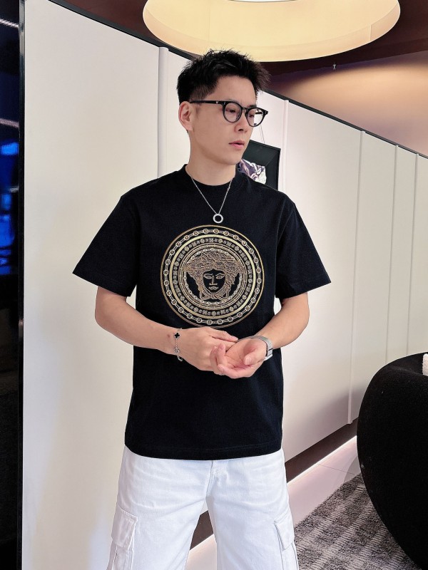 【使い勝手抜群】 2026 ヴェルサーチェ 新作 半袖Tシャツ スーパーコピー