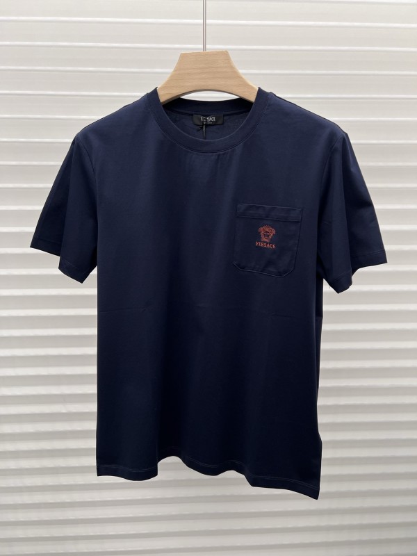 人気急上昇 2026 ヴェルサーチェ 新作 半袖Tシャツ 偽物  2色