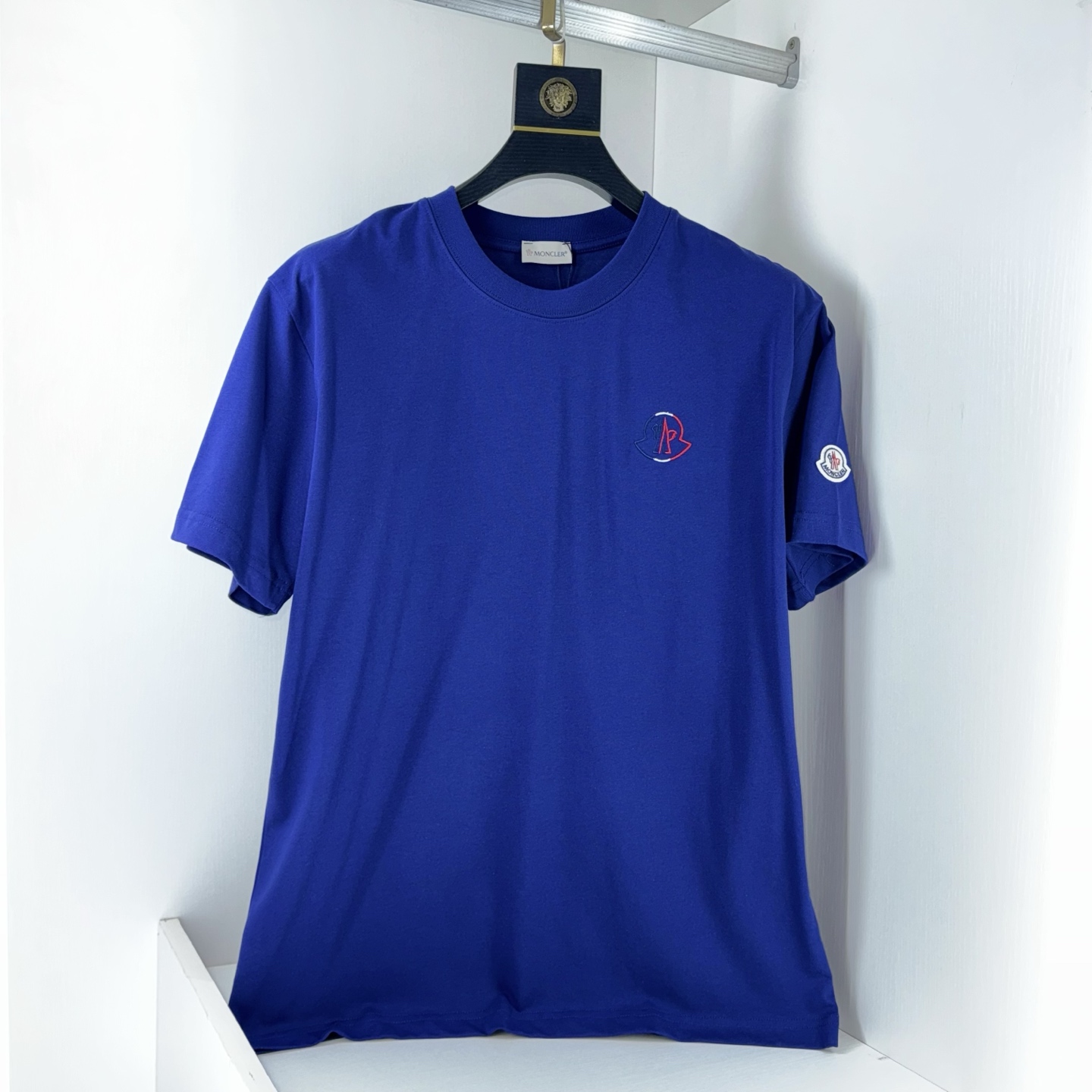 使い勝手良 2026 モンクレール 新作 半袖Tシャツ コピー