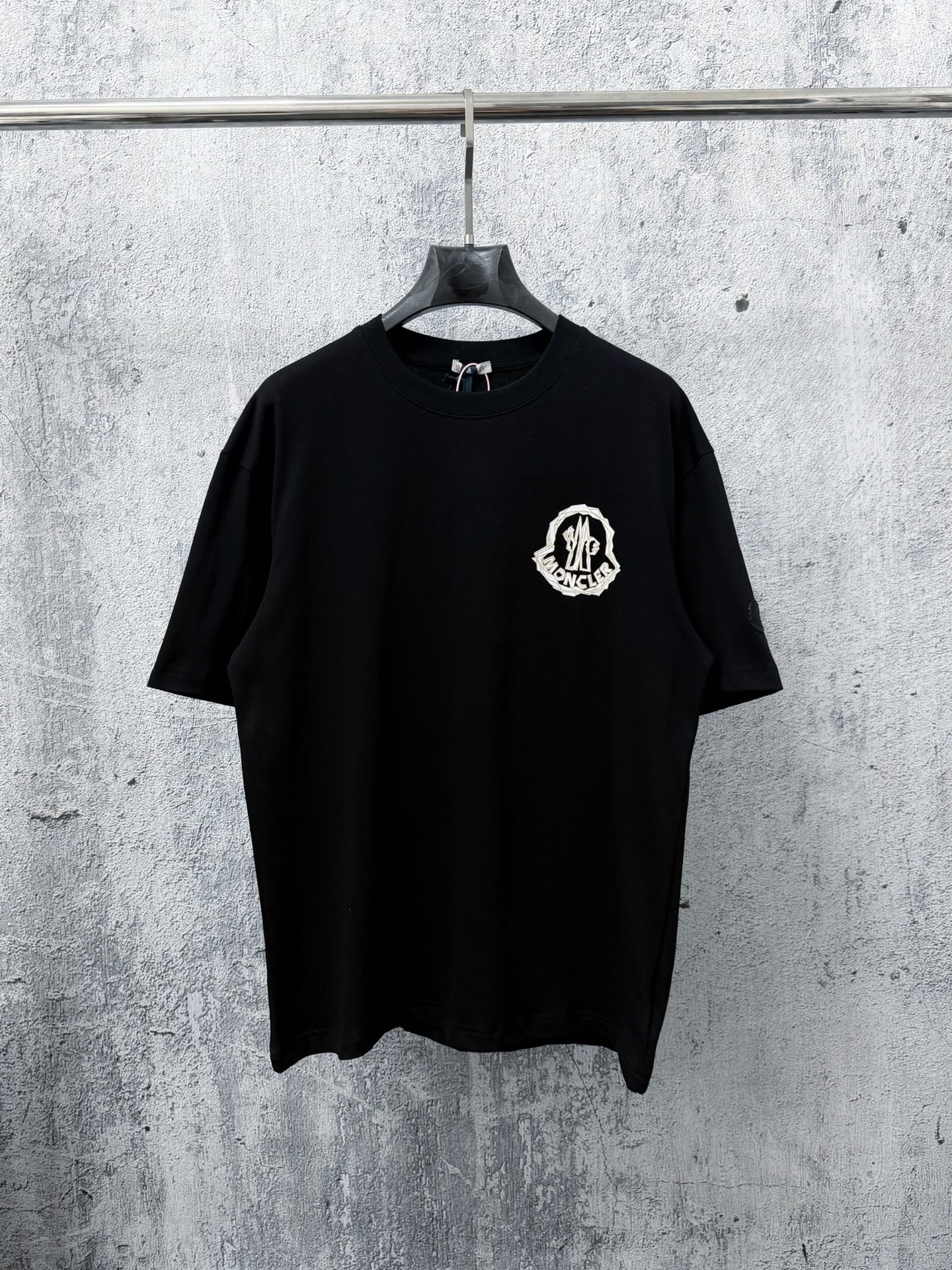 《人気★》2026 モンクレール 新作 半袖Tシャツ 偽物