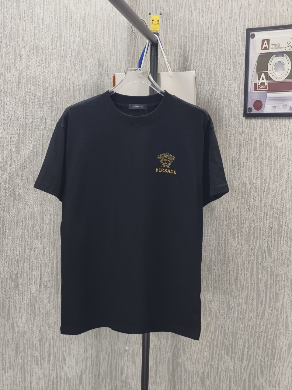 高品質 2026 ヴェルサーチェ 新作 半袖Tシャツ 偽物