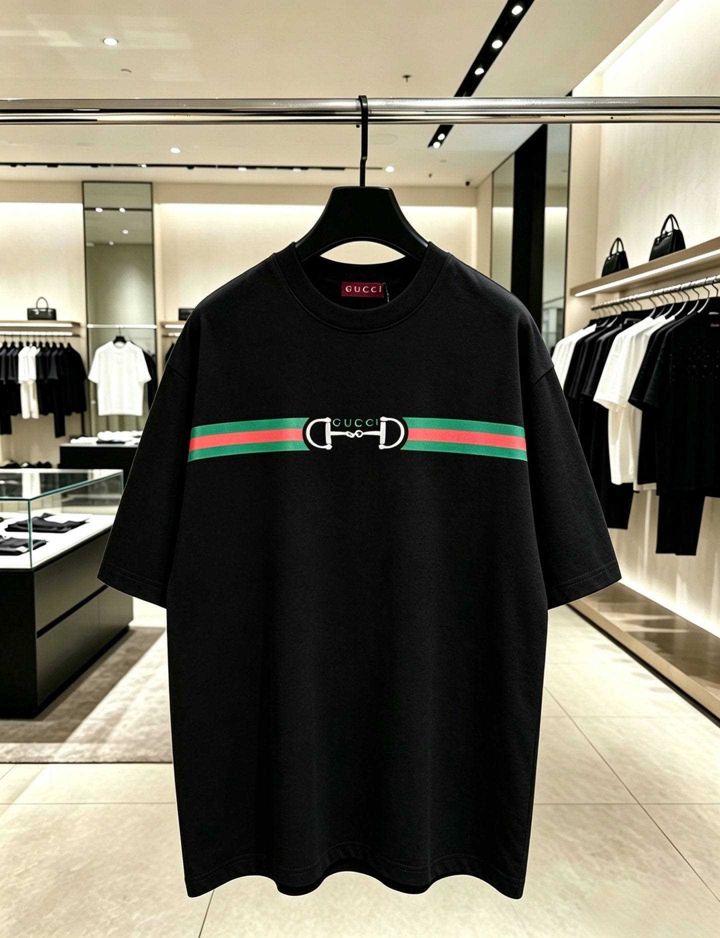 お洒落 2026 グッチ 新作 半袖Tシャツ コピー