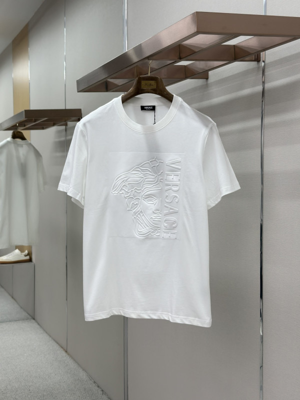 即発送！ 2026 ヴェルサーチェ 新作 半袖Tシャツ スーパーコピー